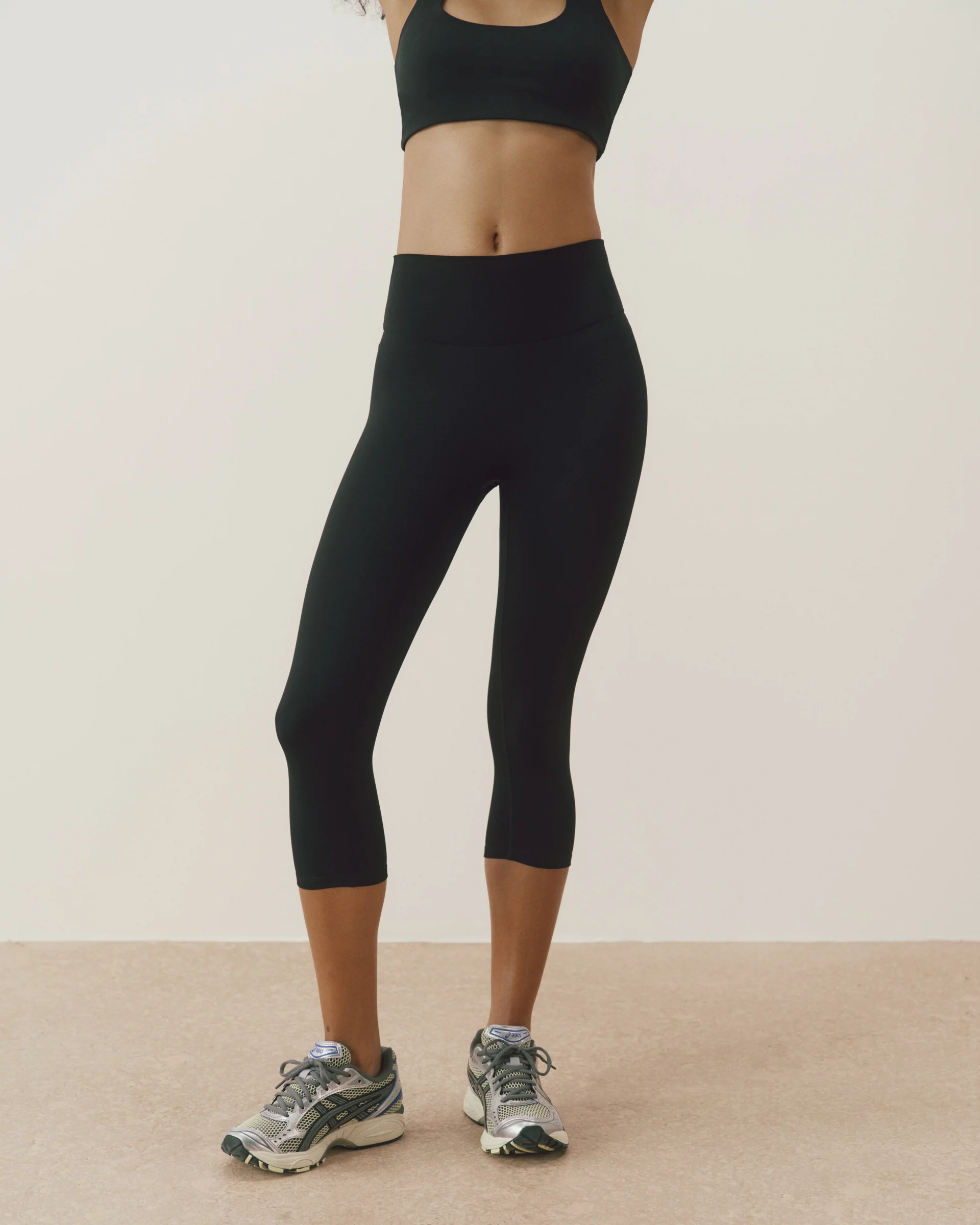 Ultimate Capri Leggings - Black - Image 2